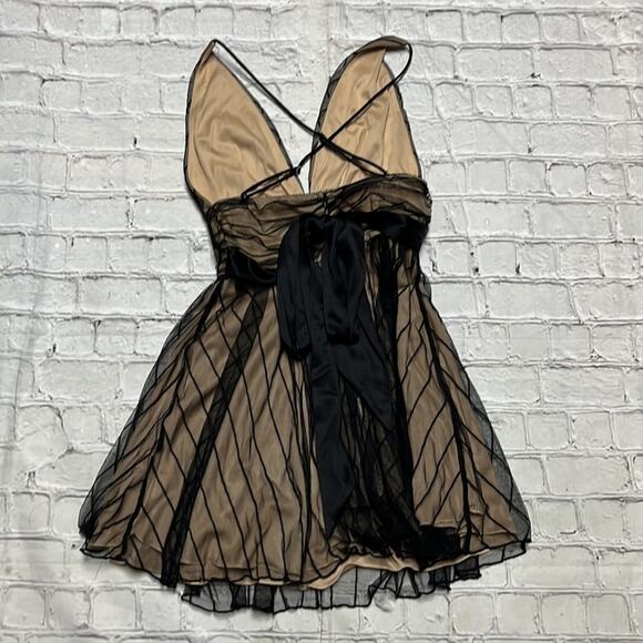 Lucy in The Sky Marguerite Baby Doll Plunge Dress S - Picture 5 of 6